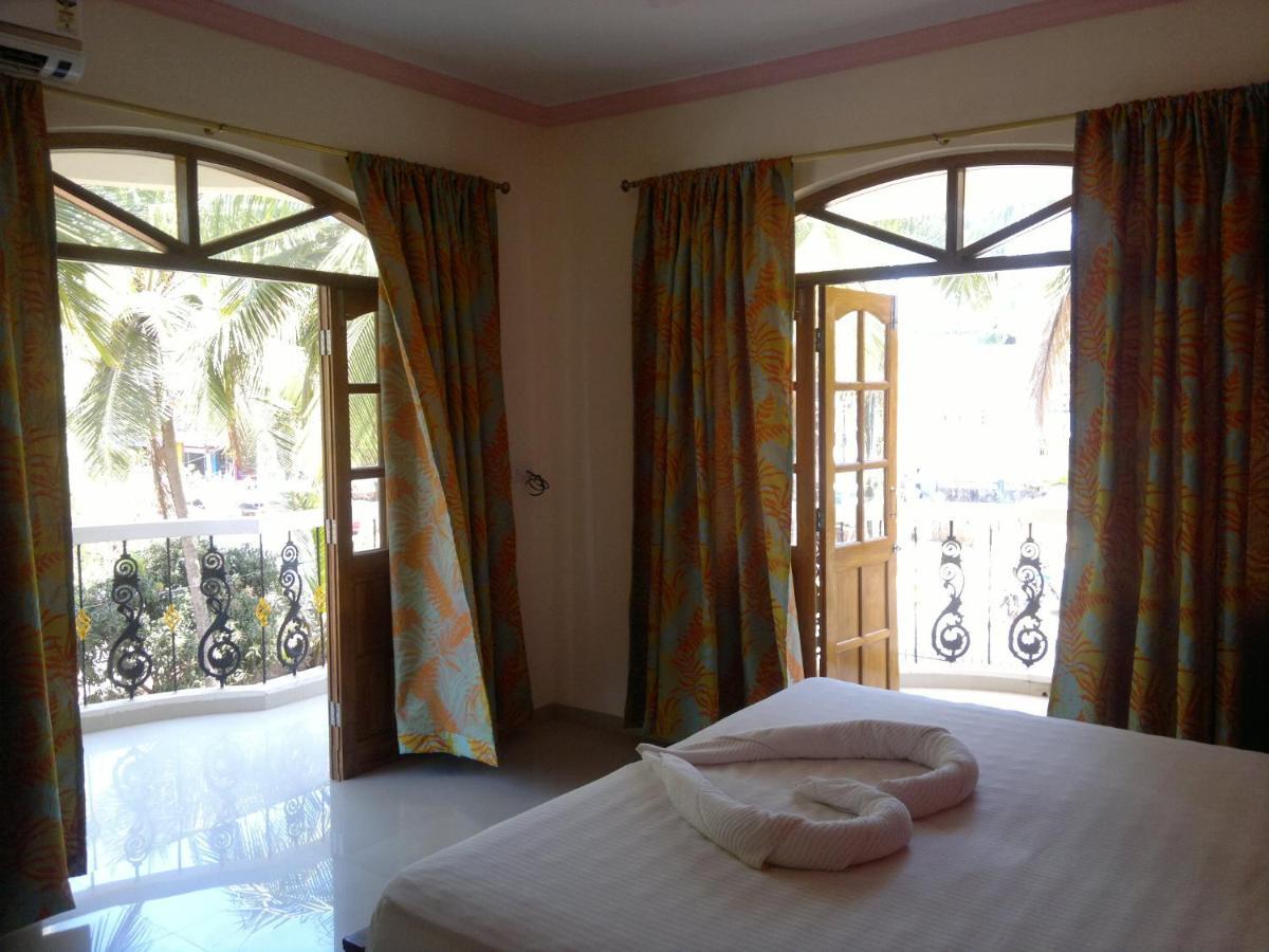 Bluesea Beach Resort Кандолим Экстерьер фото